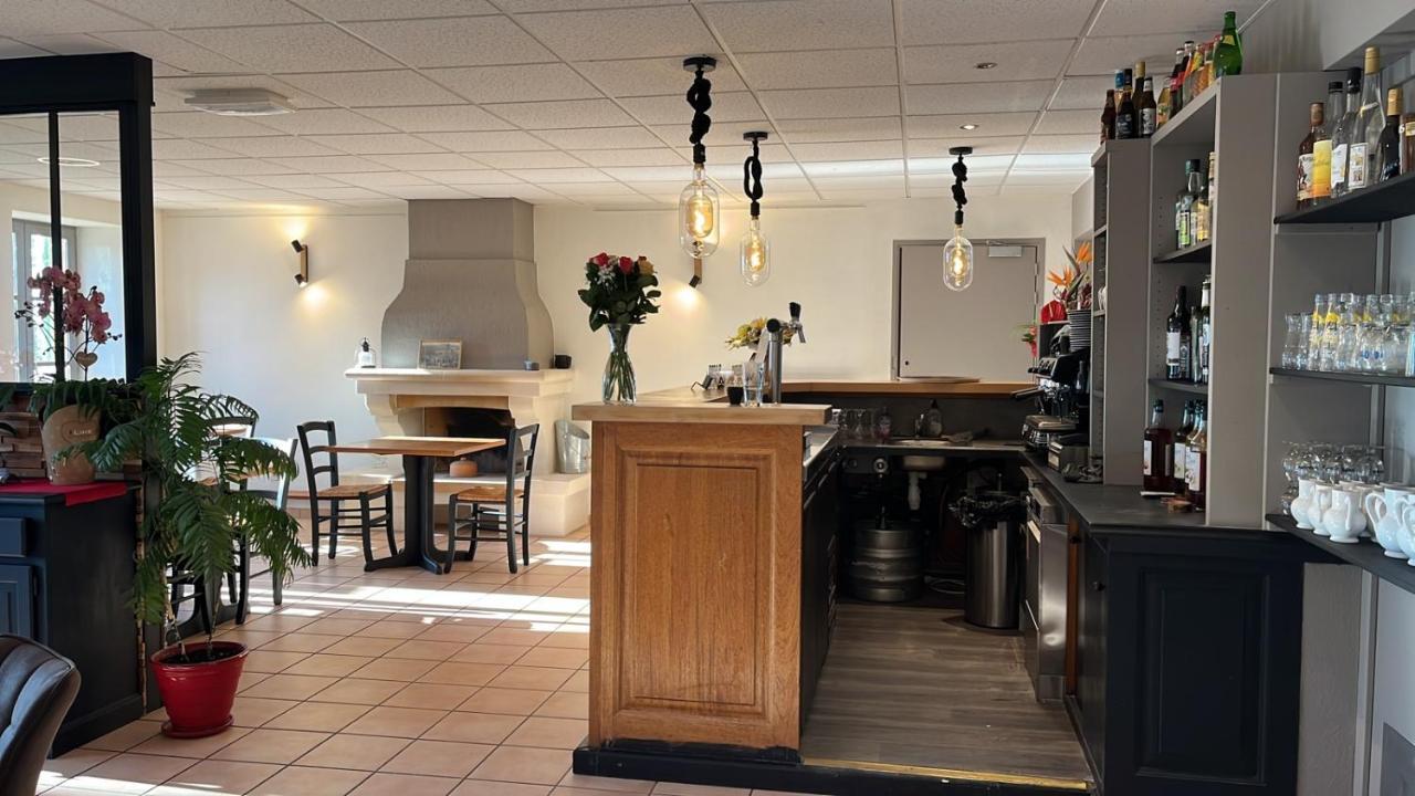 Gite - Auberge Du Midi Saint-Antoine  ภายนอก รูปภาพ